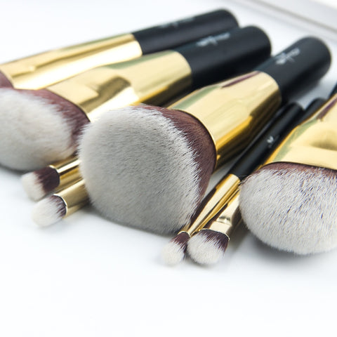 9 pc 5 in Plush Makeup Brushes Set & Cosmetic Bag Travel Kit